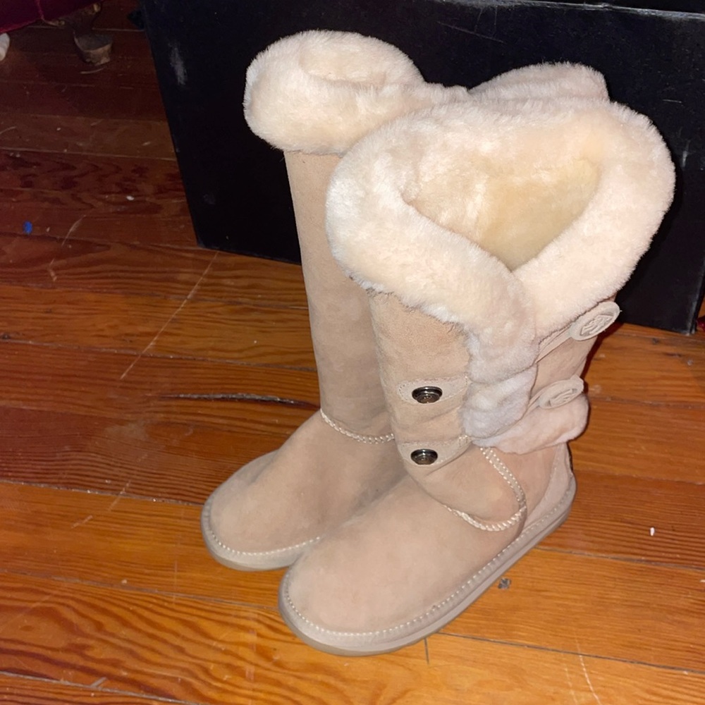Australian Luxe boots size 6